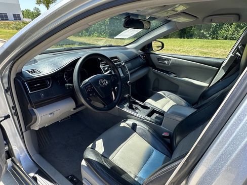 Used 2015 Toyota Camry LE FWD image 10
