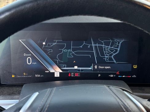 Used 2024 BMW X5 xDrive40i w/ Premium Package image 32