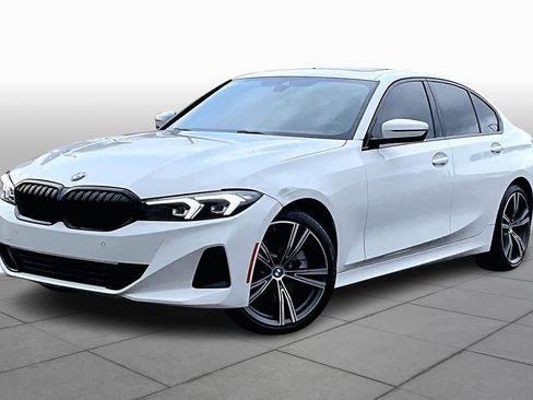 Used 2023 BMW 330i Sedan w/ Driving Assistance Package image 35