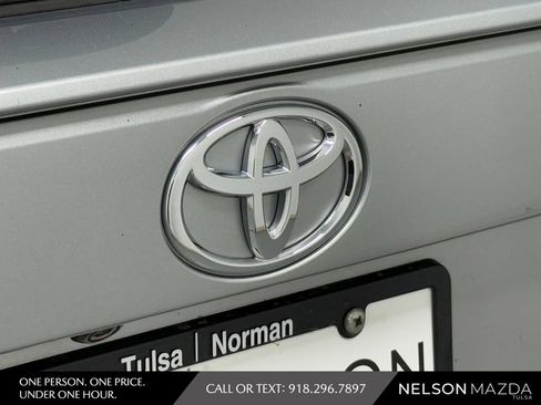 Used 2020 Toyota RAV4 XLE FWD image 16