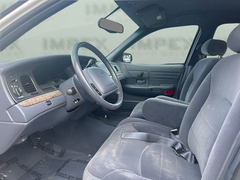 Used 1998 Ford Crown Victoria LX image 9