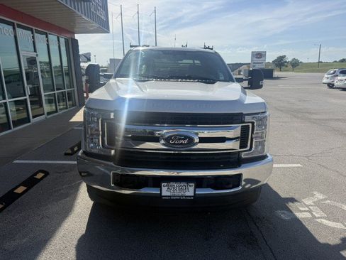 Used 2019 Ford F350 XLT AWD/4WD image 9