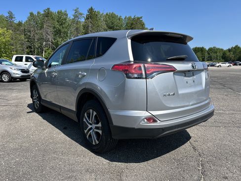 Used 2017 Toyota RAV4 LE w/ Carpet Mat Package FWD image 6