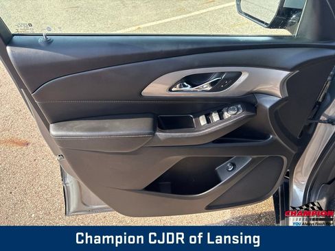Used 2018 Chevrolet Traverse LT AWD/4WD image 12
