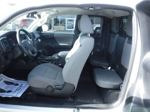 Used 2019 Toyota Tacoma 2WD Access Cab image 10
