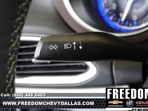 Used 2023 Chrysler Voyager LX FWD image 25