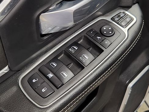 Used 2024 RAM 2500 Laramie w/ Night Edition image 47