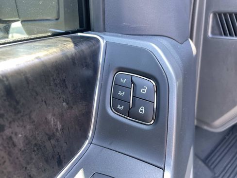 Used 2024 Ford F250 Lariat w/ Lariat Ultimate Package AWD/4WD image 19