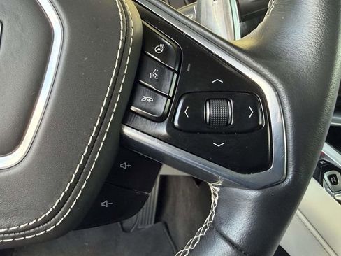 Used 2022 Chevrolet Corvette Stingray Premium Conv w/ Z51 Performance Package image 26