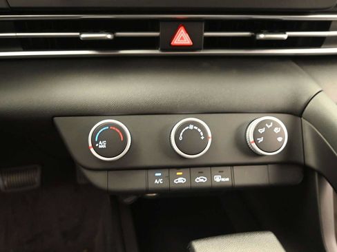 New 2026 Hyundai Elantra SE FWD image 20