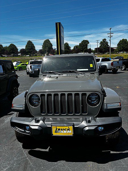 Used 2020 Jeep Wrangler Unlimited Sahara AWD/4WD image 1
