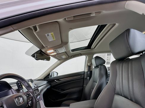 Used 2019 Honda Accord Touring image 26