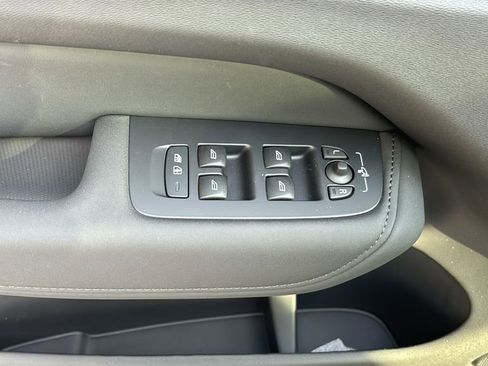 New 2026 Volvo XC60 B5 Core w/ Protection Package Premier image 13