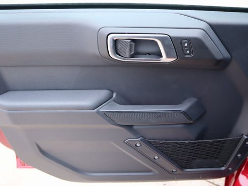 New 2025 Ford Bronco 4-Door AWD/4WD image 15
