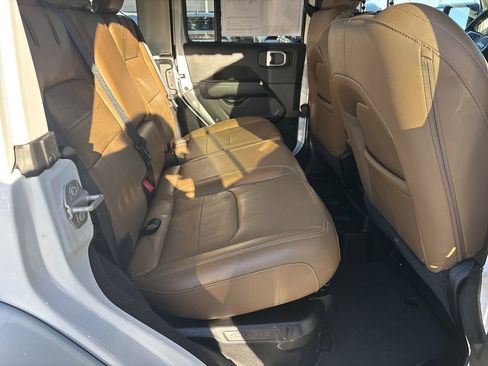 Used 2023 Jeep Wrangler Unlimited Sahara w/ Cold Weather Group image 18