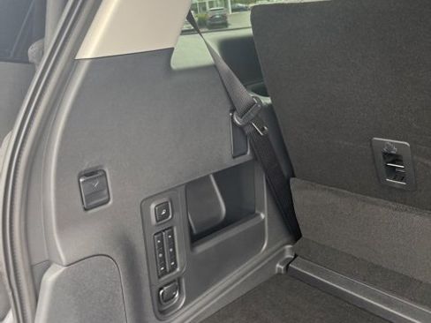 New 2025 Ford Expedition Active image 41