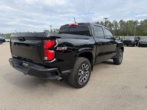 Used 2023 Chevrolet Colorado Z71 w/ Z71 Convenience Package 2 AWD/4WD image 6