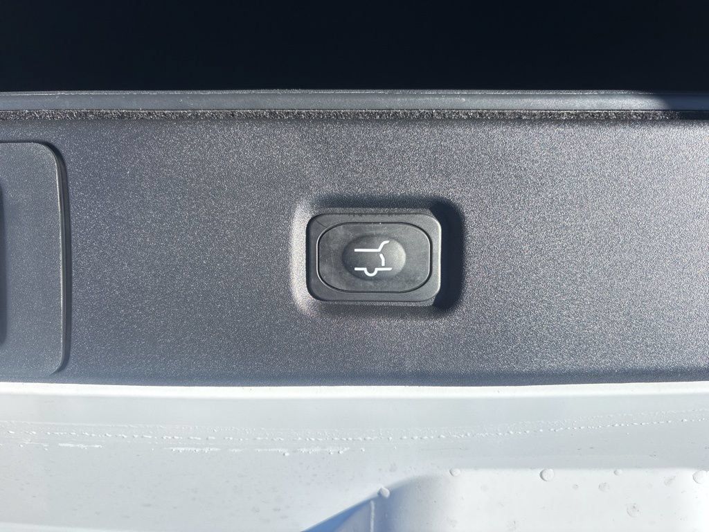 New 2026 Ford Expedition Active RWD image 13