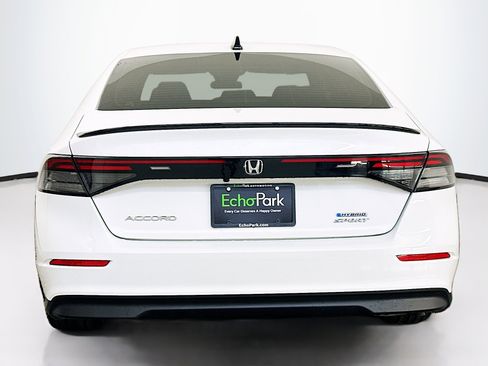 Used 2025 Honda Accord Sport image 7