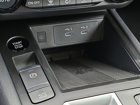 New 2026 Nissan Kicks SV w/ SV Premium Package image 18