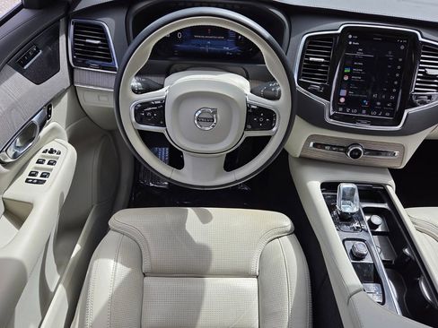 Used 2023 Volvo XC90 B6 Ultimate image 12