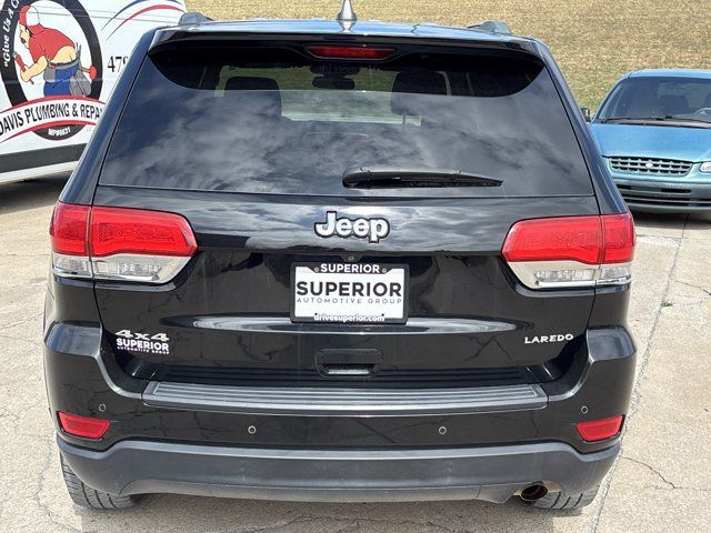 Used 2018 Jeep Grand Cherokee Laredo AWD/4WD image 4