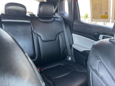 Used 2025 Jeep Compass Limited AWD/4WD image 38