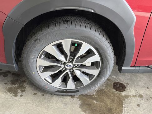 Certified 2025 Subaru Outback Limited image 9