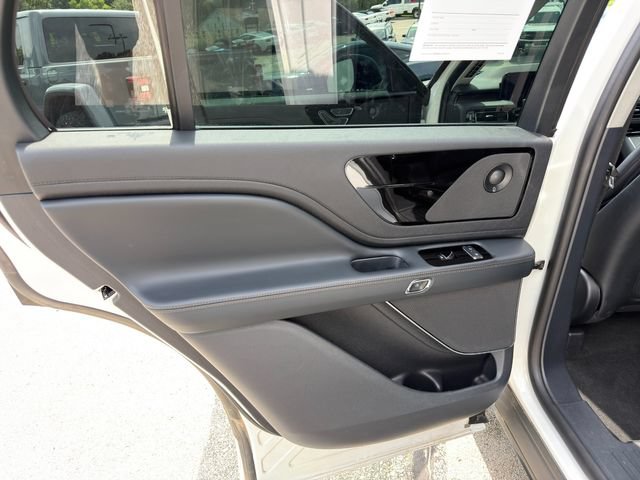 Used 2025 Lincoln Aviator Reserve w/ Jet Appearance Package AWD/4WD image 20