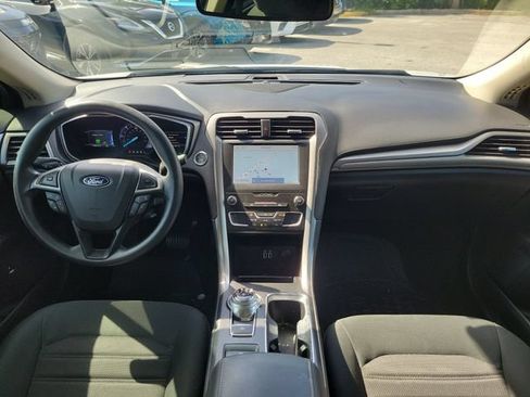 Used 2020 Ford Fusion SE FWD image 13