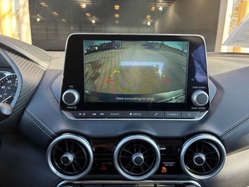 Used 2025 Nissan Sentra SV image 33