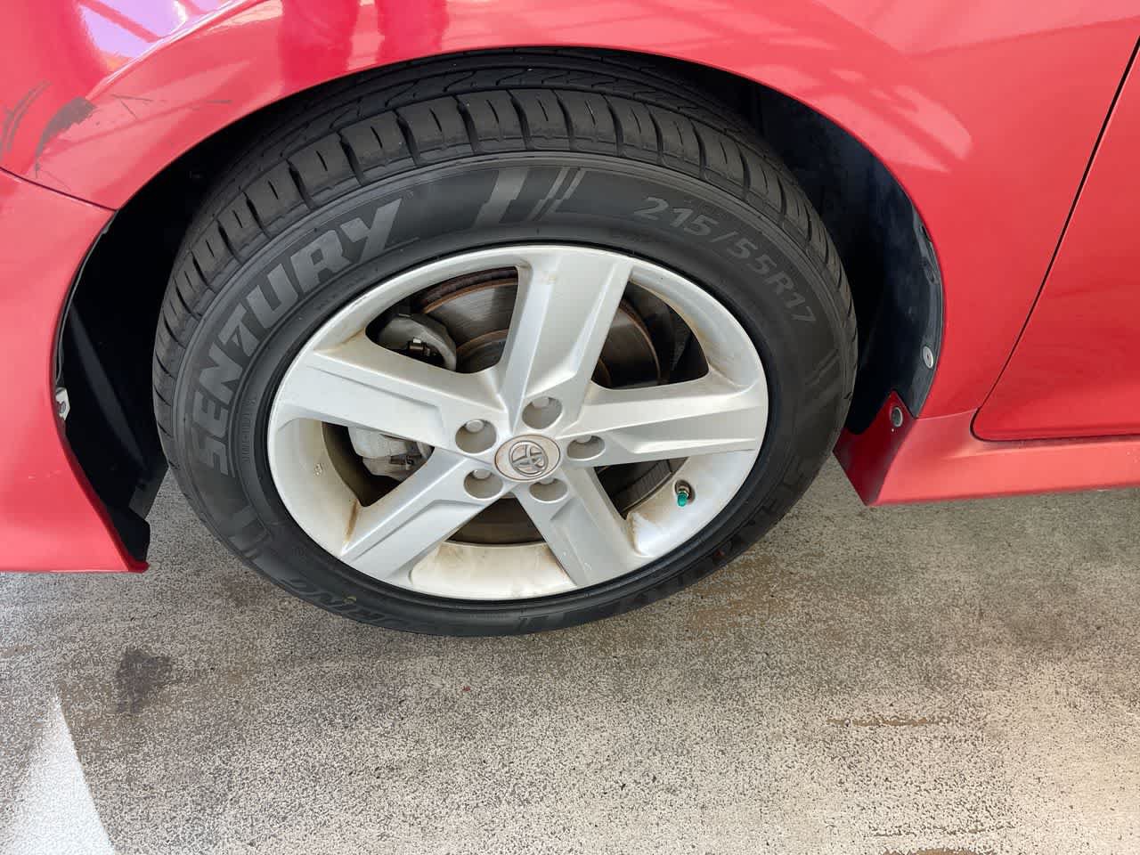 Used 2012 Toyota Camry SE FWD image 10