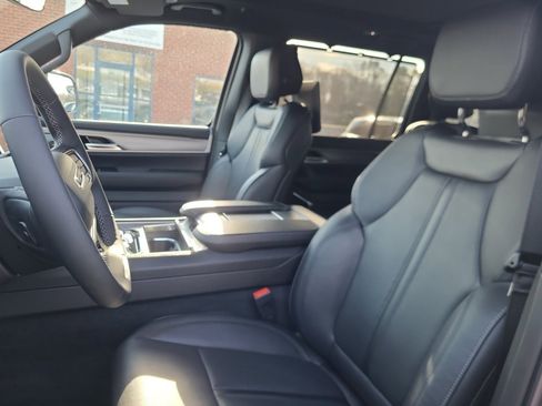 New 2026 Jeep Grand Wagoneer Limited image 30