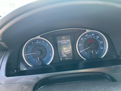Used 2016 Toyota Camry LE FWD image 3
