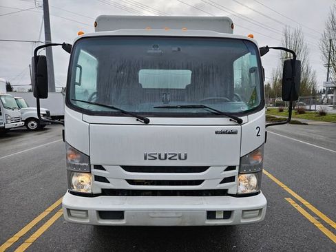 Used 2021 Isuzu NPR image 8