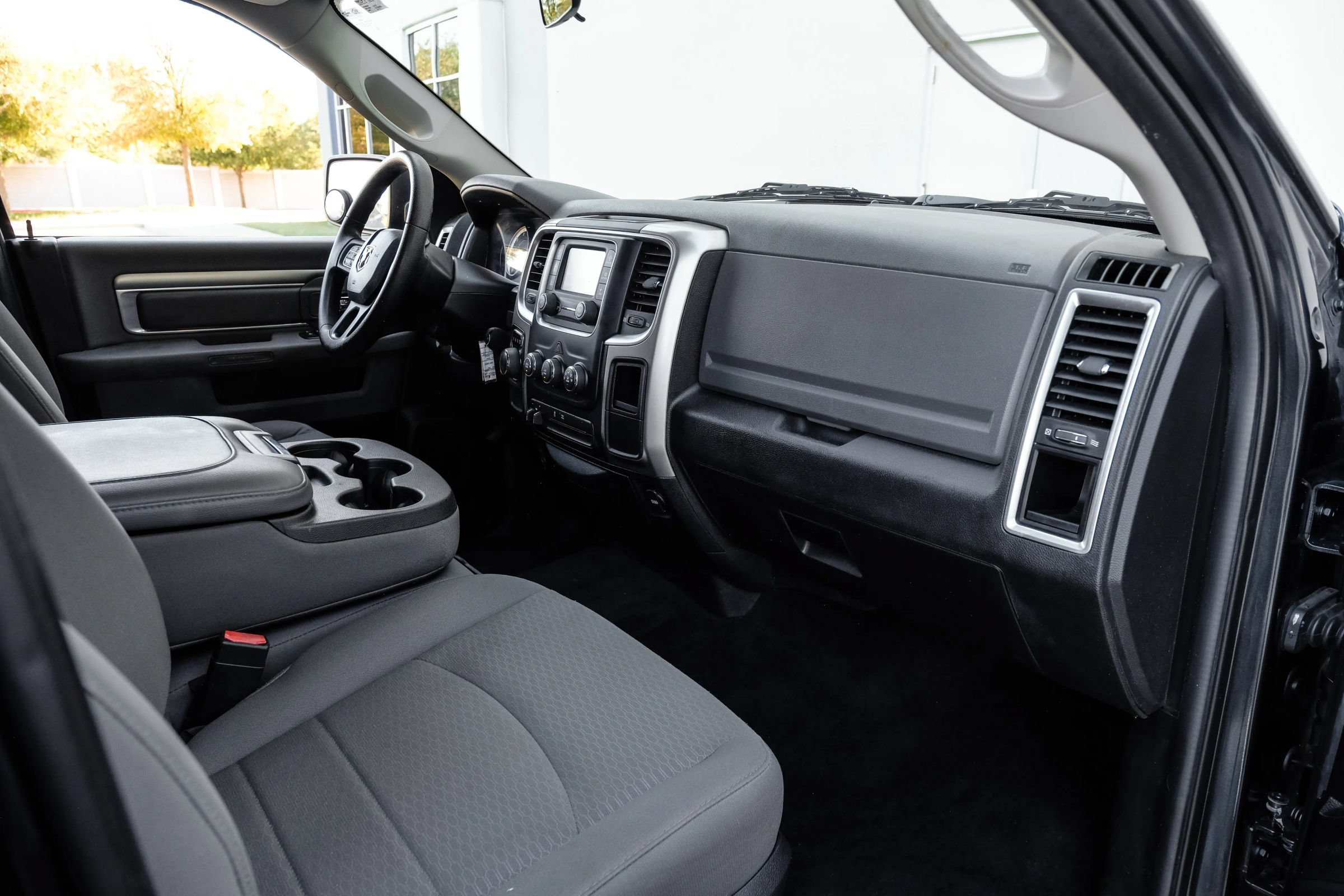 Used 2017 RAM 1500 Classic SLT RWD image 20