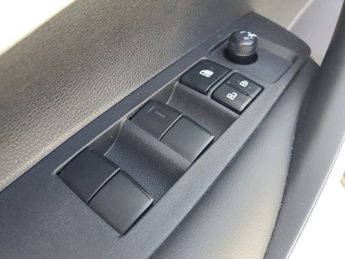 Used 2024 Toyota Corolla SE image 19