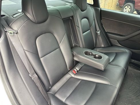 Used 2022 Tesla Model 3 Long Range AWD/4WD image 18