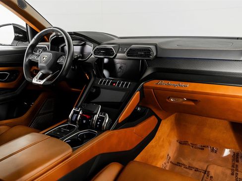 Used 2023 Lamborghini Urus S image 52