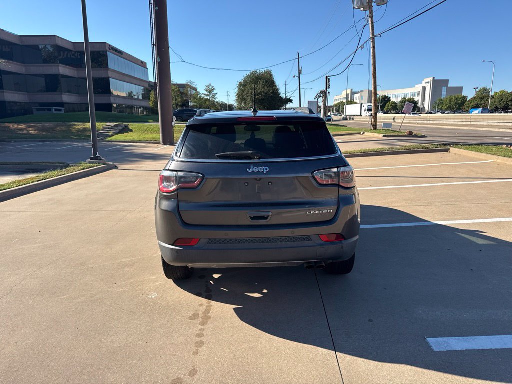 Used 2018 Jeep Compass Limited w/ Navigation Group FWD image 11