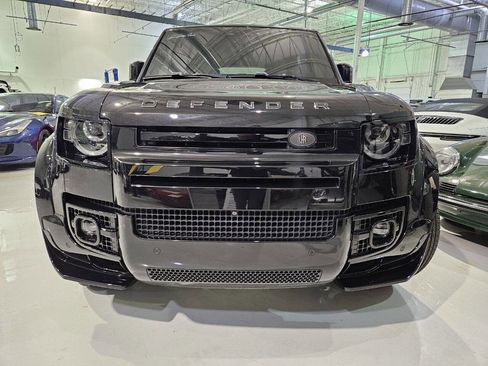 Used 2024 Land Rover Defender 110 V8 image 18