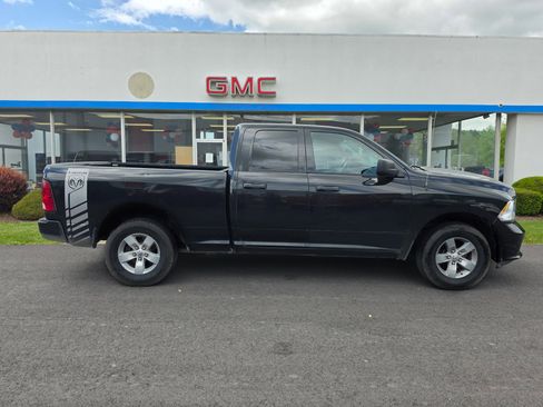 Used 2018 RAM 1500 Express AWD/4WD image 2