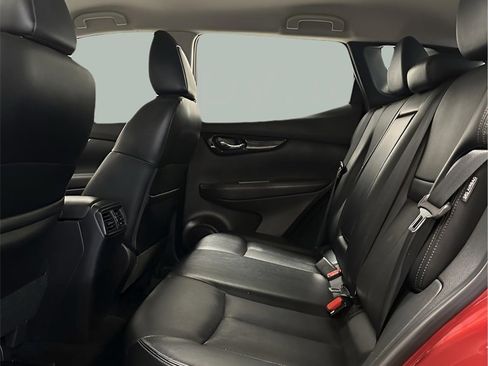 Used 2022 Nissan Rogue Sport SL image 10