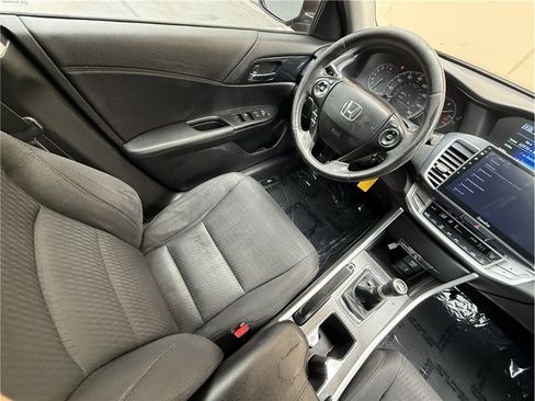 Used 2013 Honda Accord Sport image 11