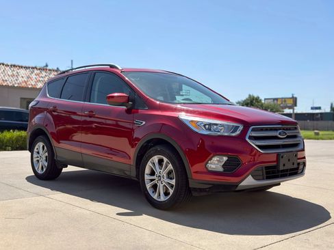 Used 2018 Ford Escape SEL AWD/4WD image 1