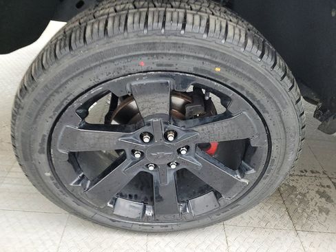 Used 2015 Chevrolet Silverado 1500 LTZ Z71 w/ LTZ Plus Package image 31