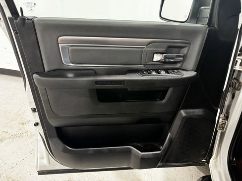 Used 2022 RAM 1500 Classic SLT image 17