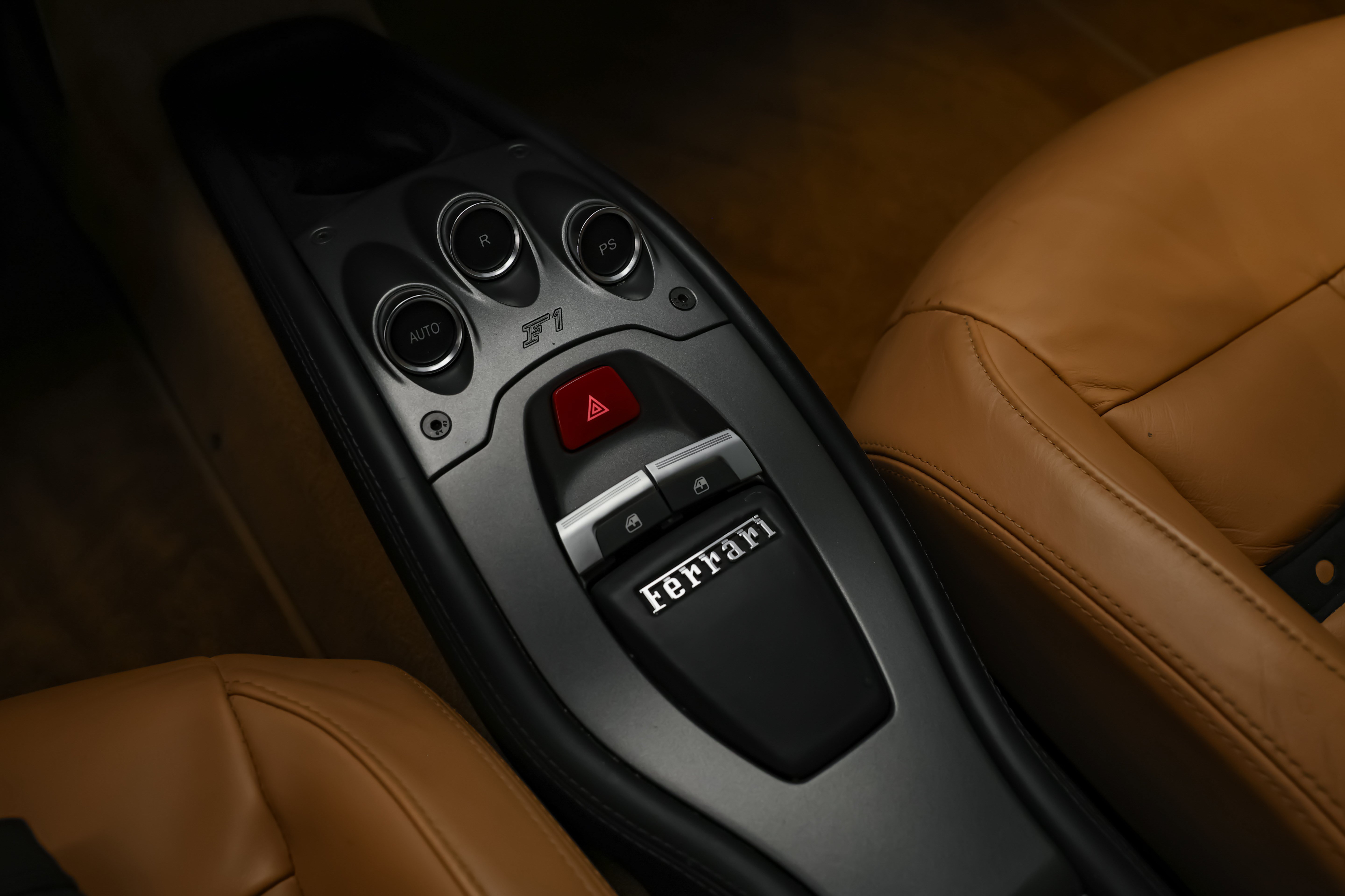 Used 2010 Ferrari 458 Italia Coupe RWD image 24