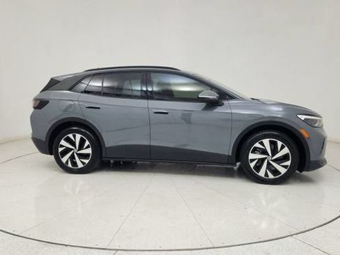 Used 2024 Volkswagen ID.4 2WD image 12