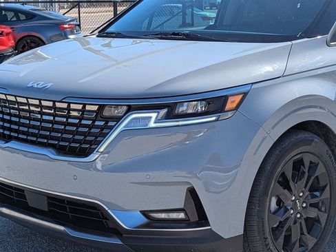 Certified 2024 Kia Carnival SX image 6